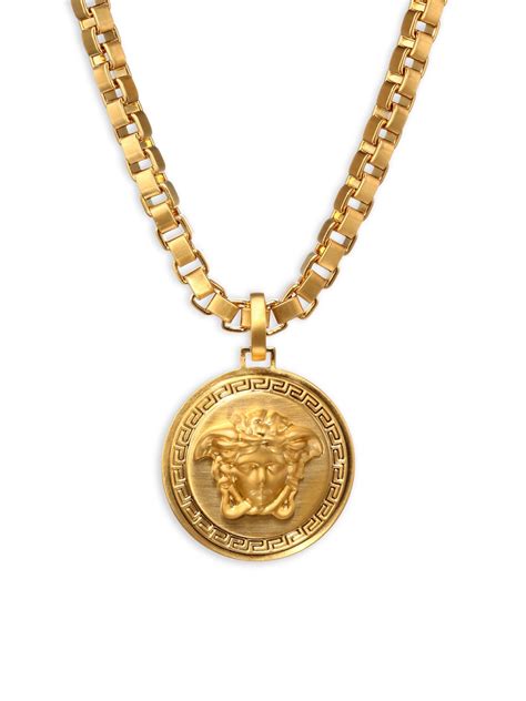 versace chain and pendant